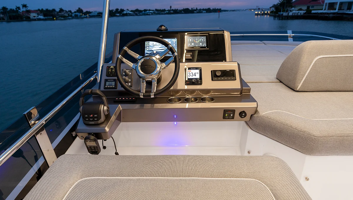 Galeon 500 fly — photo 9