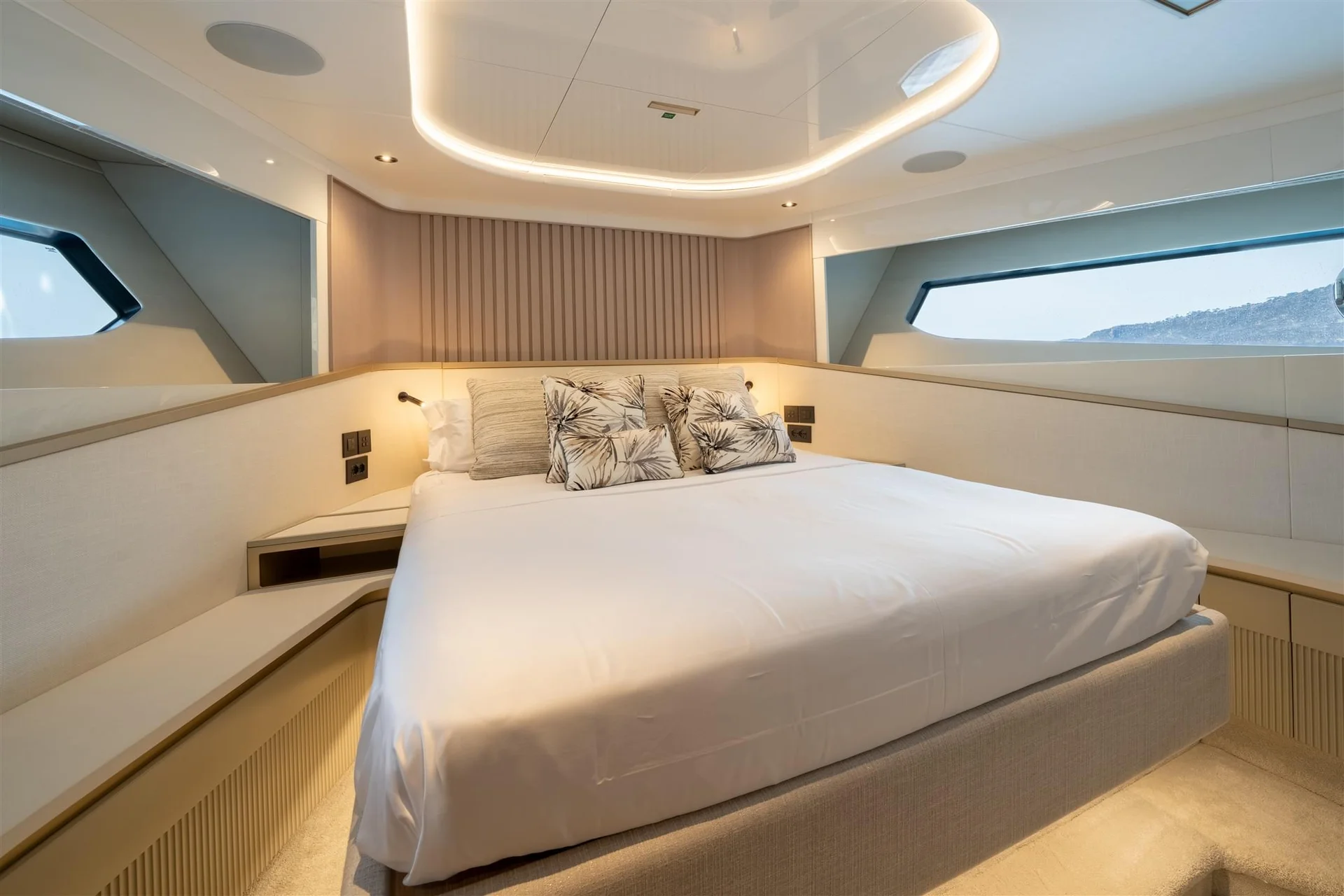 Sunseeker 82 Ocean — photo 5