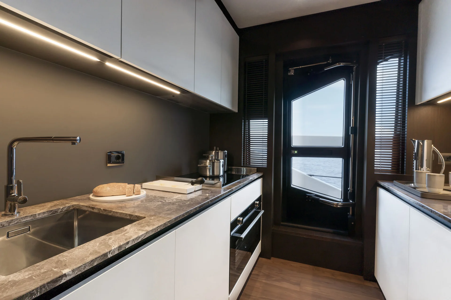 Ferretti Yachts 860 — photo 5