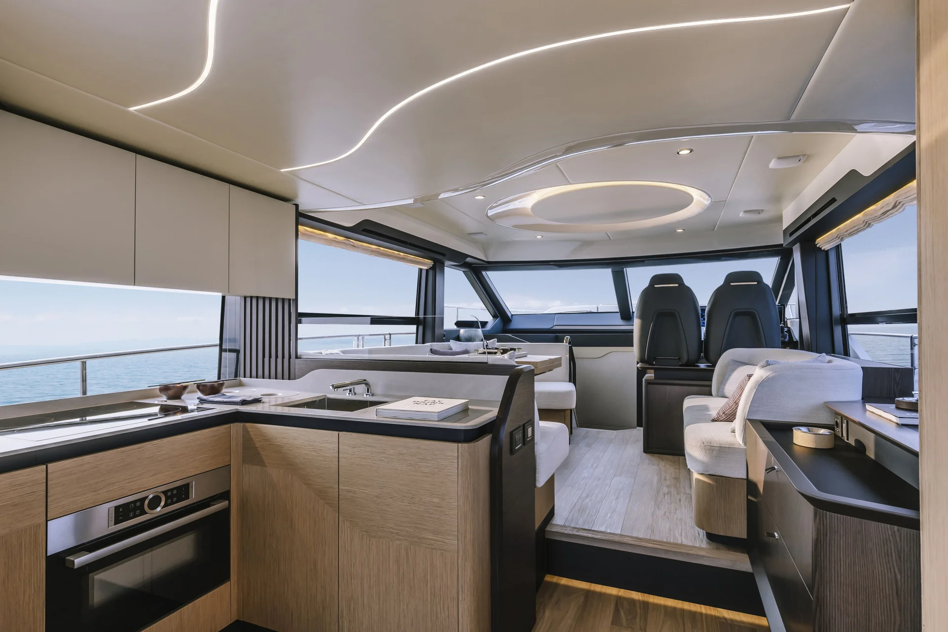 Absolute Yachts 52 FLY — photo 4