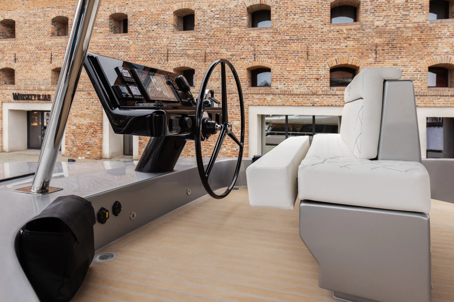 Moon Yacht MOON 60 — photo 9