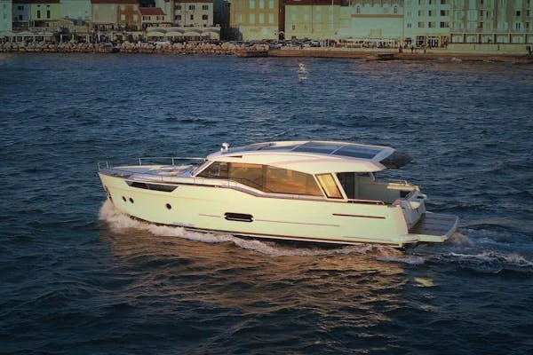 Greenline 48 Coupe — photo 5