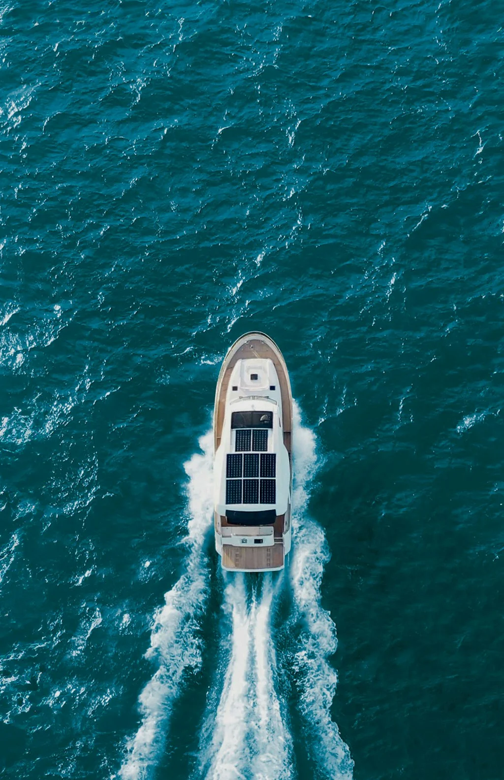 Greenline 48 Coupe — photo 9
