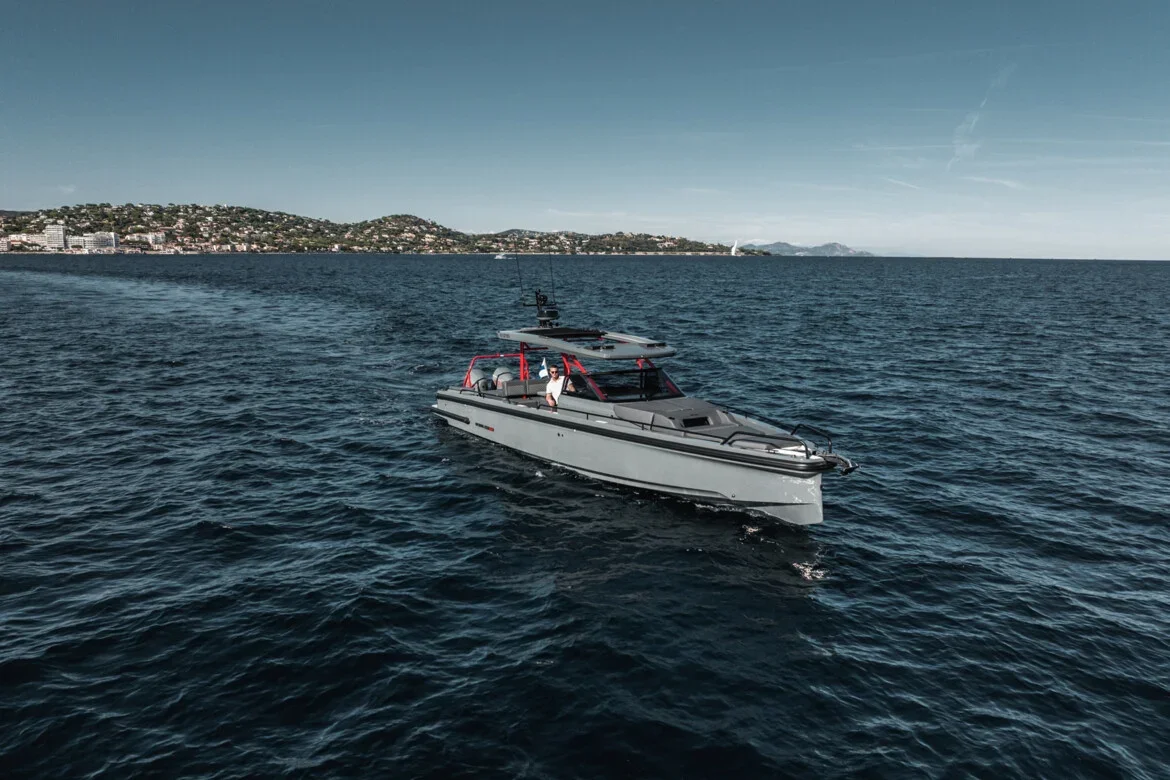 Brabus Marine Shadow 1000 Sun-Top Phantom — photo 5