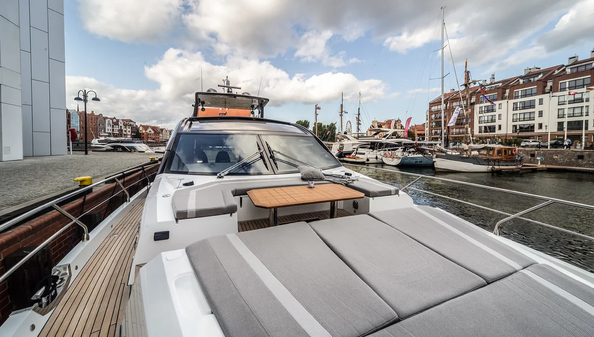 Galeon 700 sky — photo 6