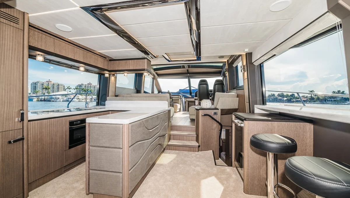 Galeon 700 sky — photo 9