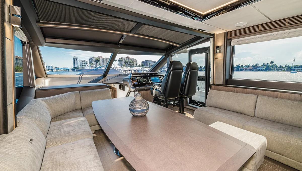 Galeon 700 sky — photo 10