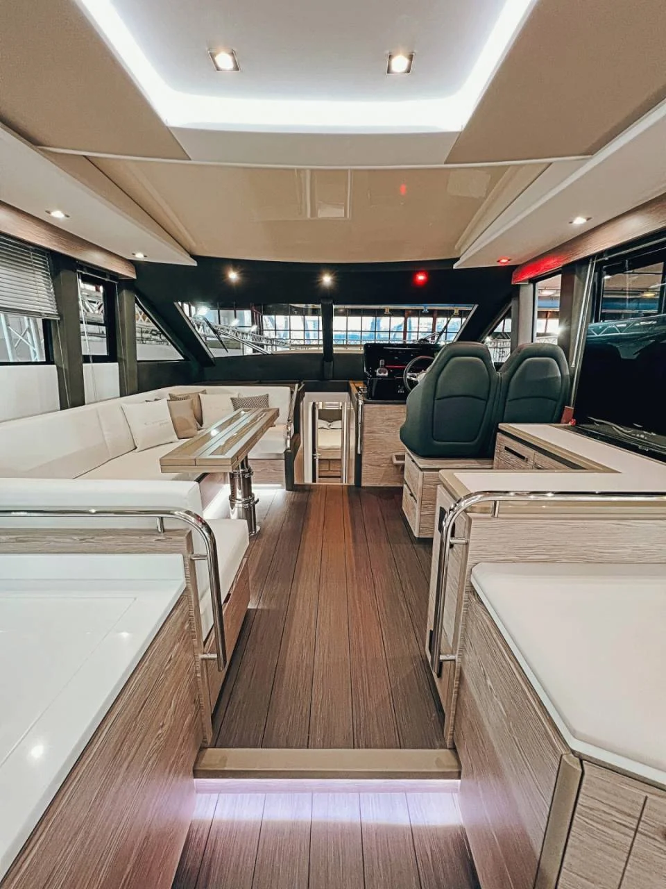 Cayman Yachts S600 — photo 8