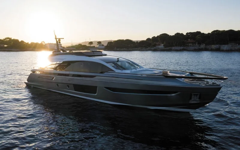 Azimut S10 — photo 1